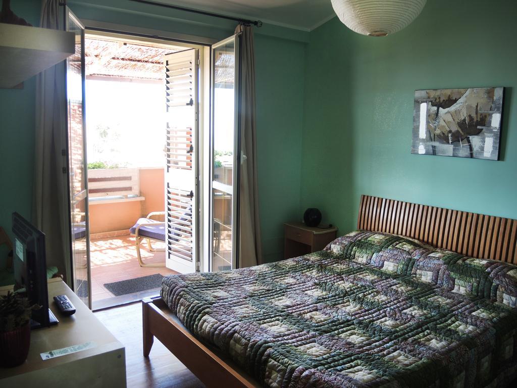 Le Ninfe Bed And Breakfast Anzio Buitenkant foto